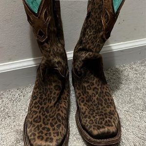 Corral women’s cowboy boots